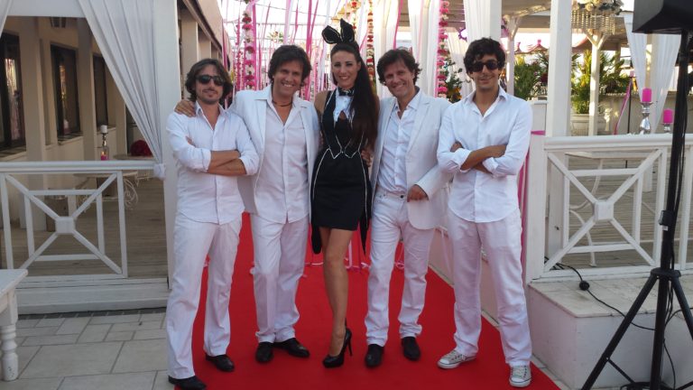 Elona Kane en concert