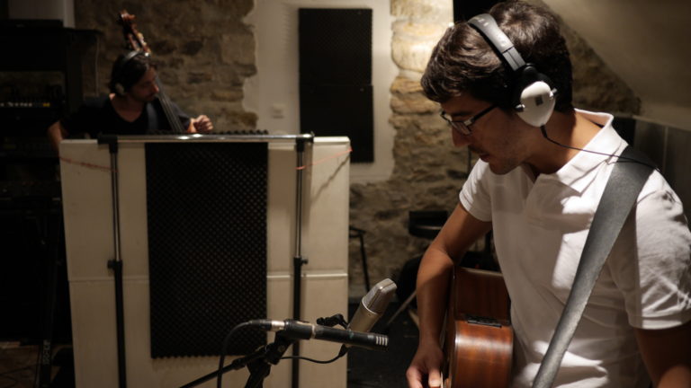 Elona Kane en studio