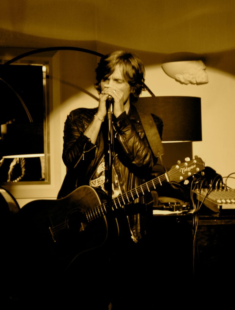 Elona Kane en concert